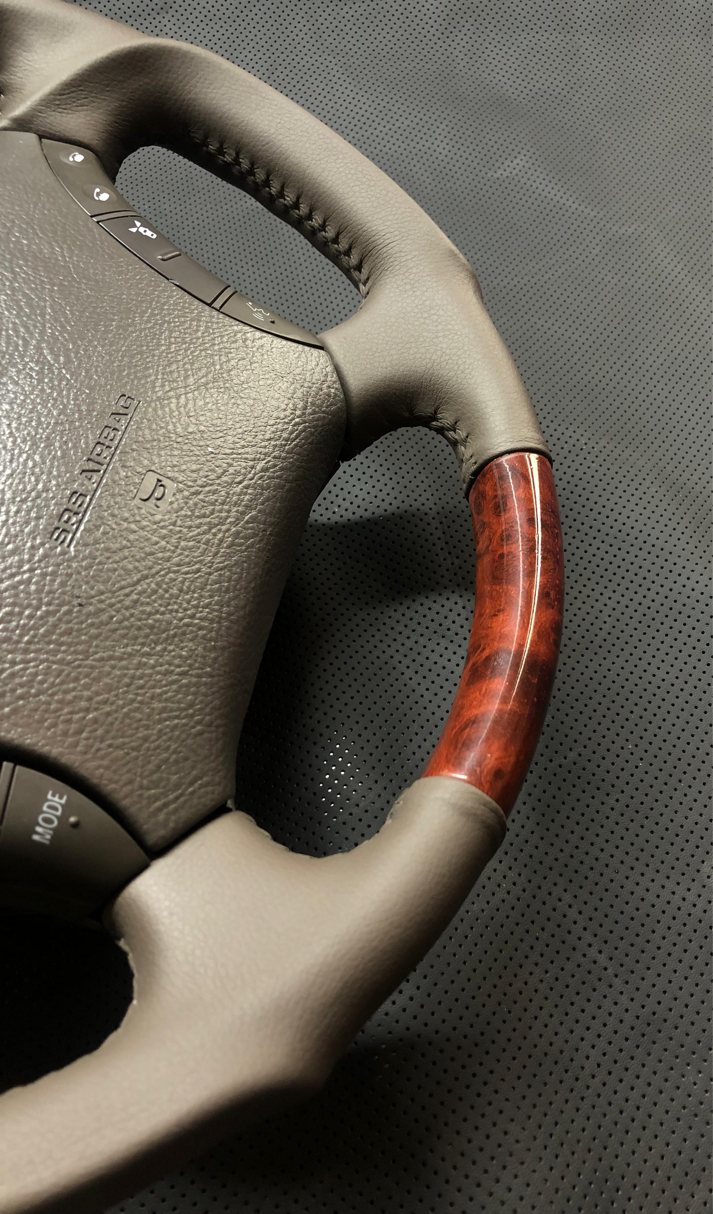 Toyota Land Cruiser 100 Series, LX470 GX470 03-09 Wooden Grain Steering Wheel
