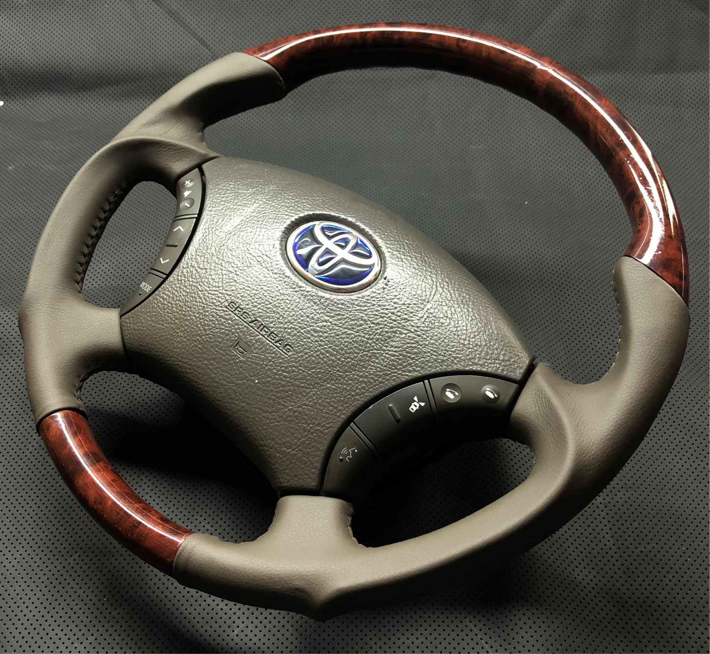 Toyota Land Cruiser 100 Series, LX470 GX470 03-09 Wooden Grain Steering Wheel