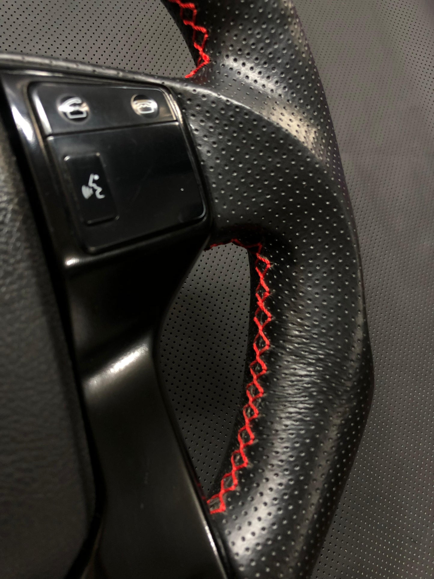 Toyota 4runner Tundra Tacoma Sequoia OEM TRD Customized Real Carbon Fiber Steering Wheel 2009-2021