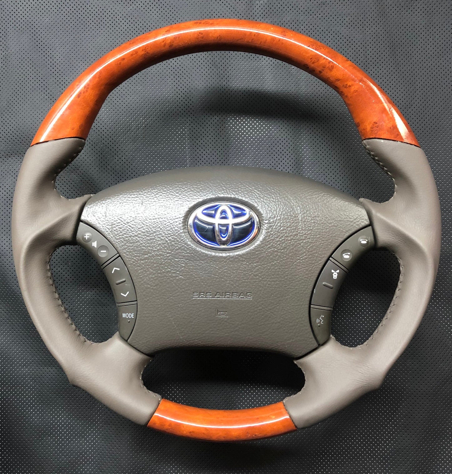 Toyota Land Cruiser 100 Series, LX470 GX470 03-09 Wooden Grain Steering Wheel