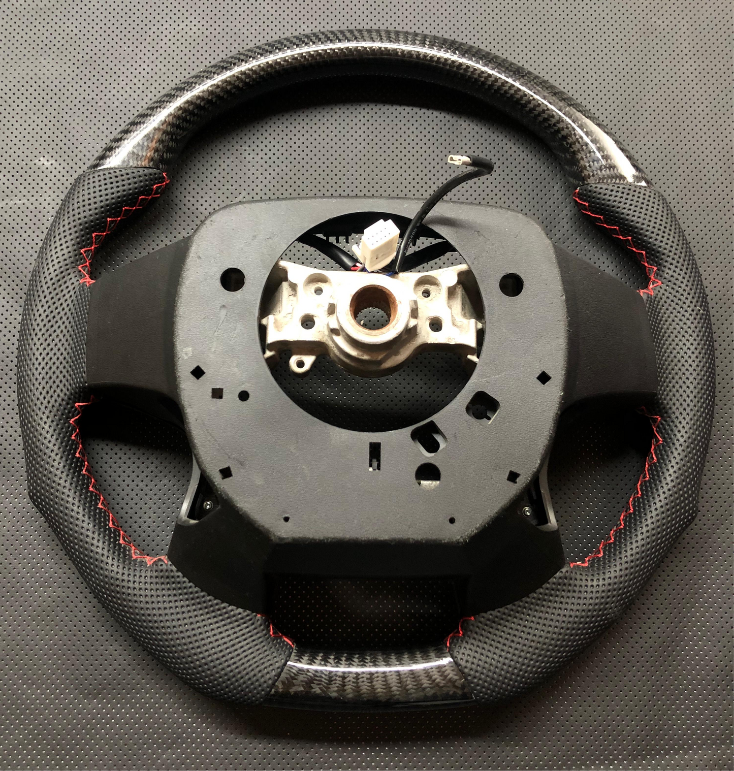 Toyota Land Cruiser 200 Series 2016-2019 Real Carbon Fiber Steering Wheel