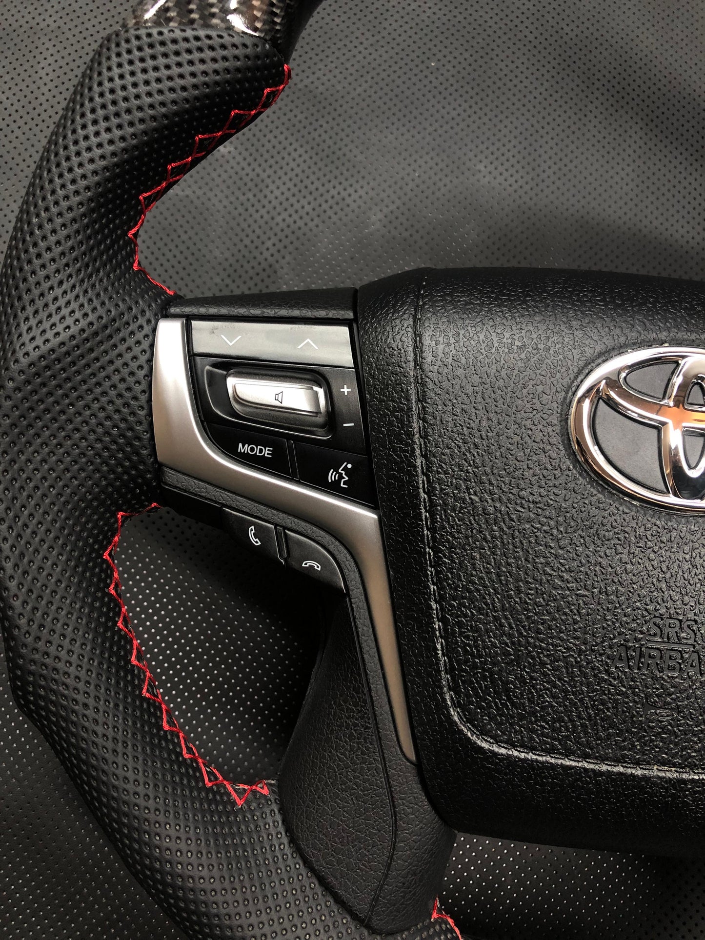 Toyota Land Cruiser 200 Series 2016-2019 Real Carbon Fiber Steering Wheel