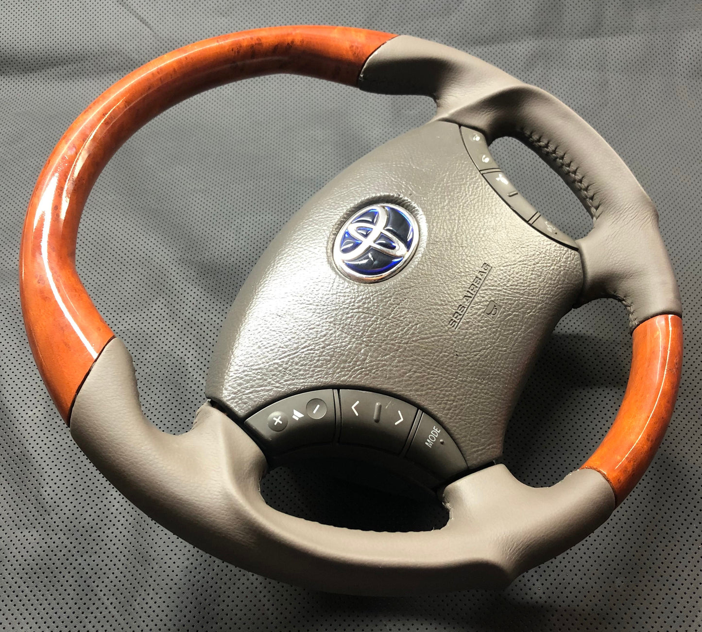 Toyota Land Cruiser 100 Series, LX470 GX470 03-09 Wooden Grain Steering Wheel