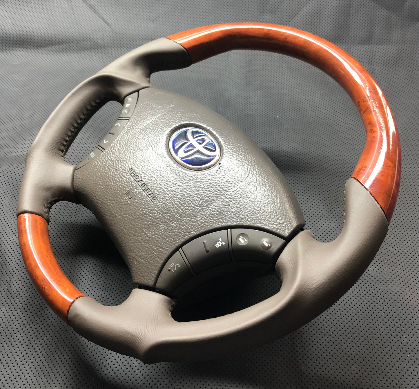Toyota Land Cruiser 100 Series, LX470 GX470 03-09 Wooden Grain Steering Wheel