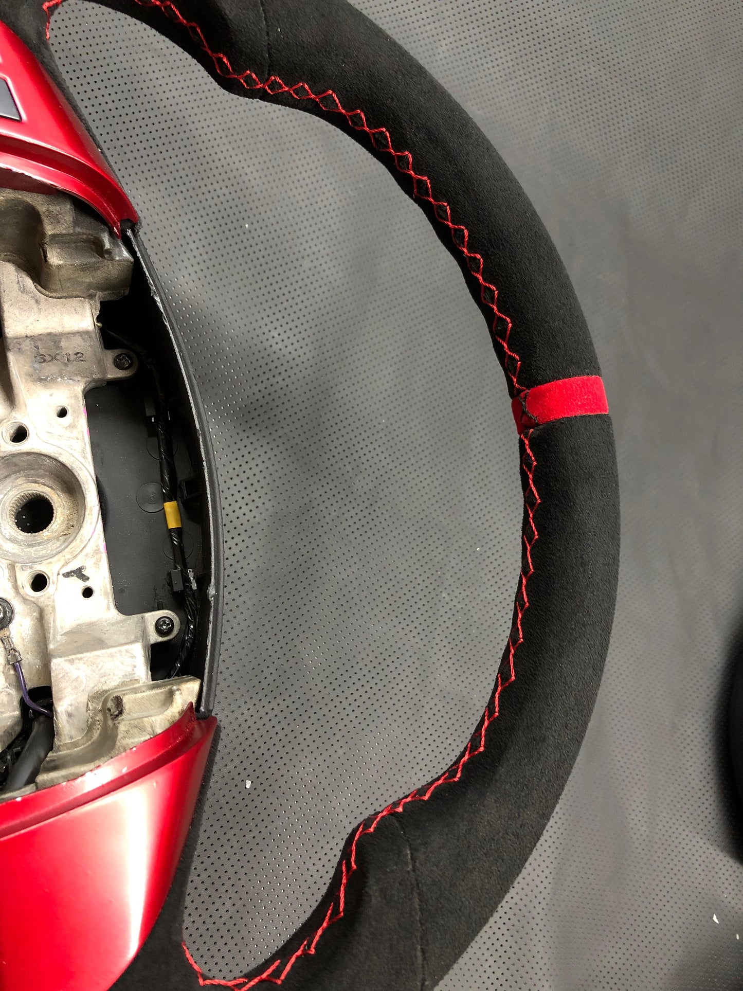 2007-2013 MITSUBISHI OUTLANDER Fresh Suede Leather Stitched Steering Wheel