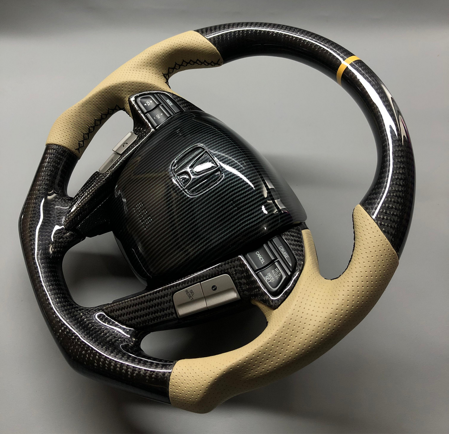 8th gen Accord 08-12 / 09-15 Pilot / 11-17 Odyssey Carbon Fiber Steering Wheel