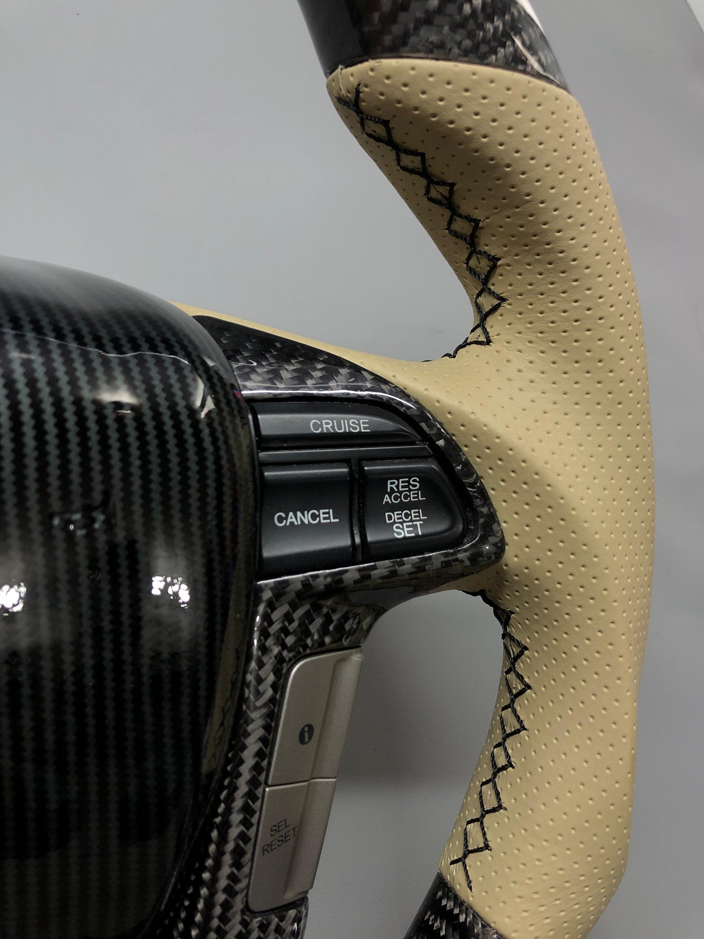 8th gen Accord 08-12 / 09-15 Pilot / 11-17 Odyssey Carbon Fiber Steering Wheel