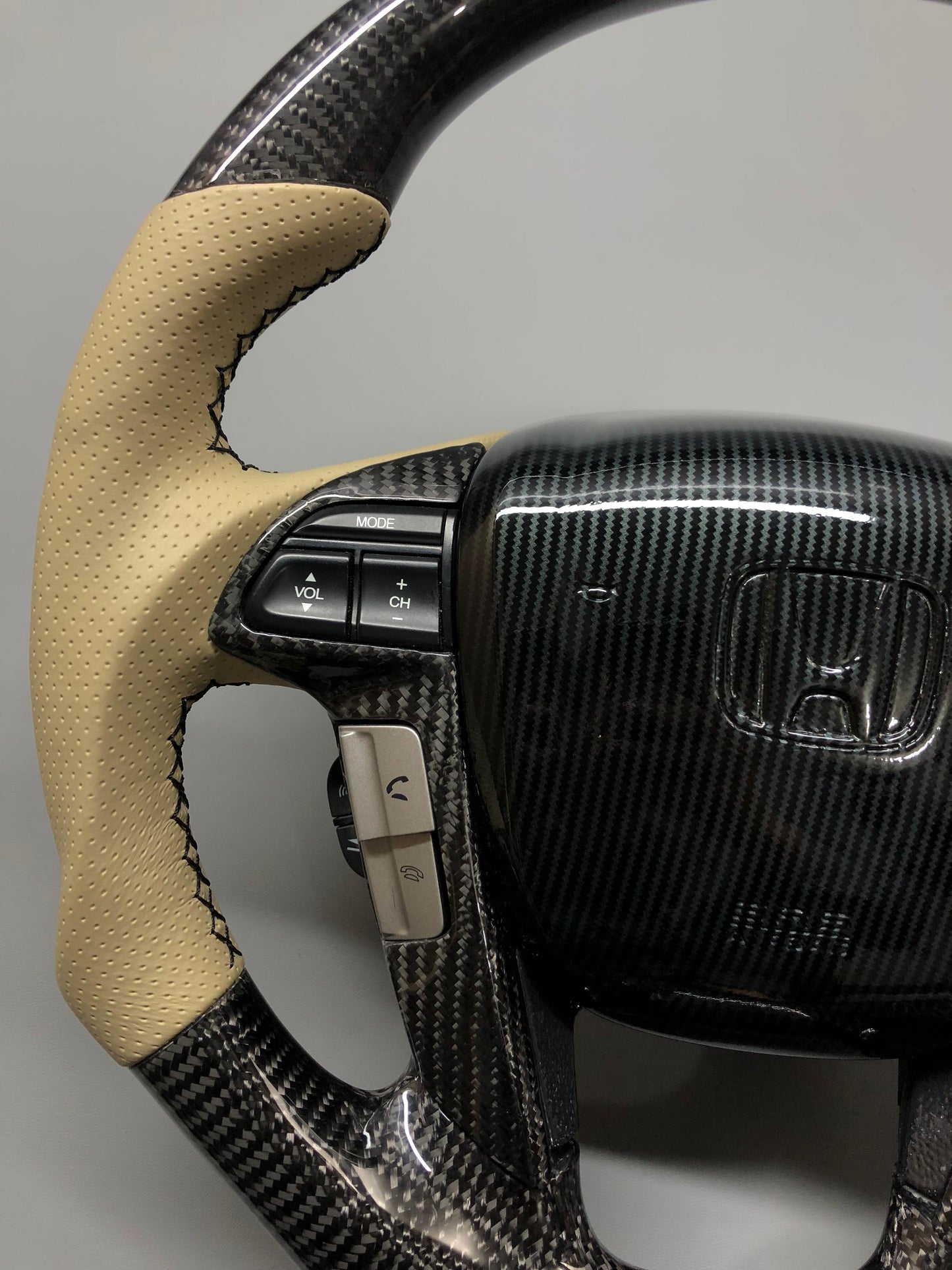 8th gen Accord 08-12 / 09-15 Pilot / 11-17 Odyssey Carbon Fiber Steering Wheel